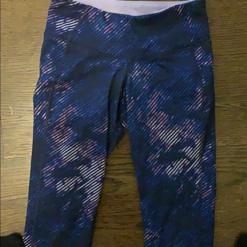Activewear cropped leggings - Picture 2 of 3